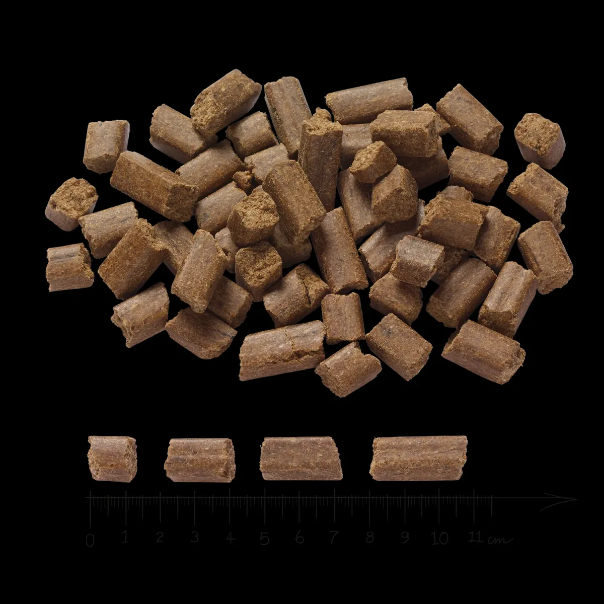 Markus-Mühle BLACK ANGUS ADULT koudgeperste korrels voor volwassen honden 2x15kg